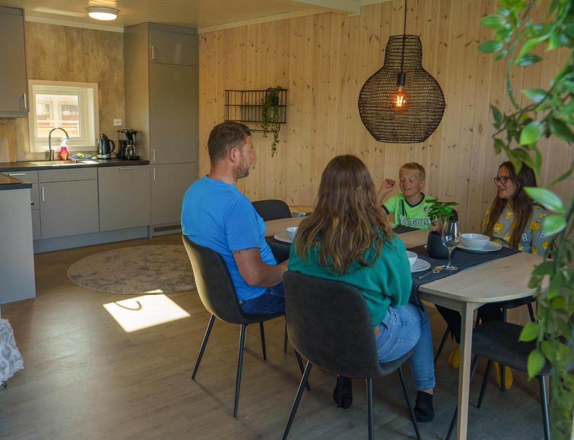 Lilleeideholmen Sjohusutleie Lägenhet Haug Exteriör bild